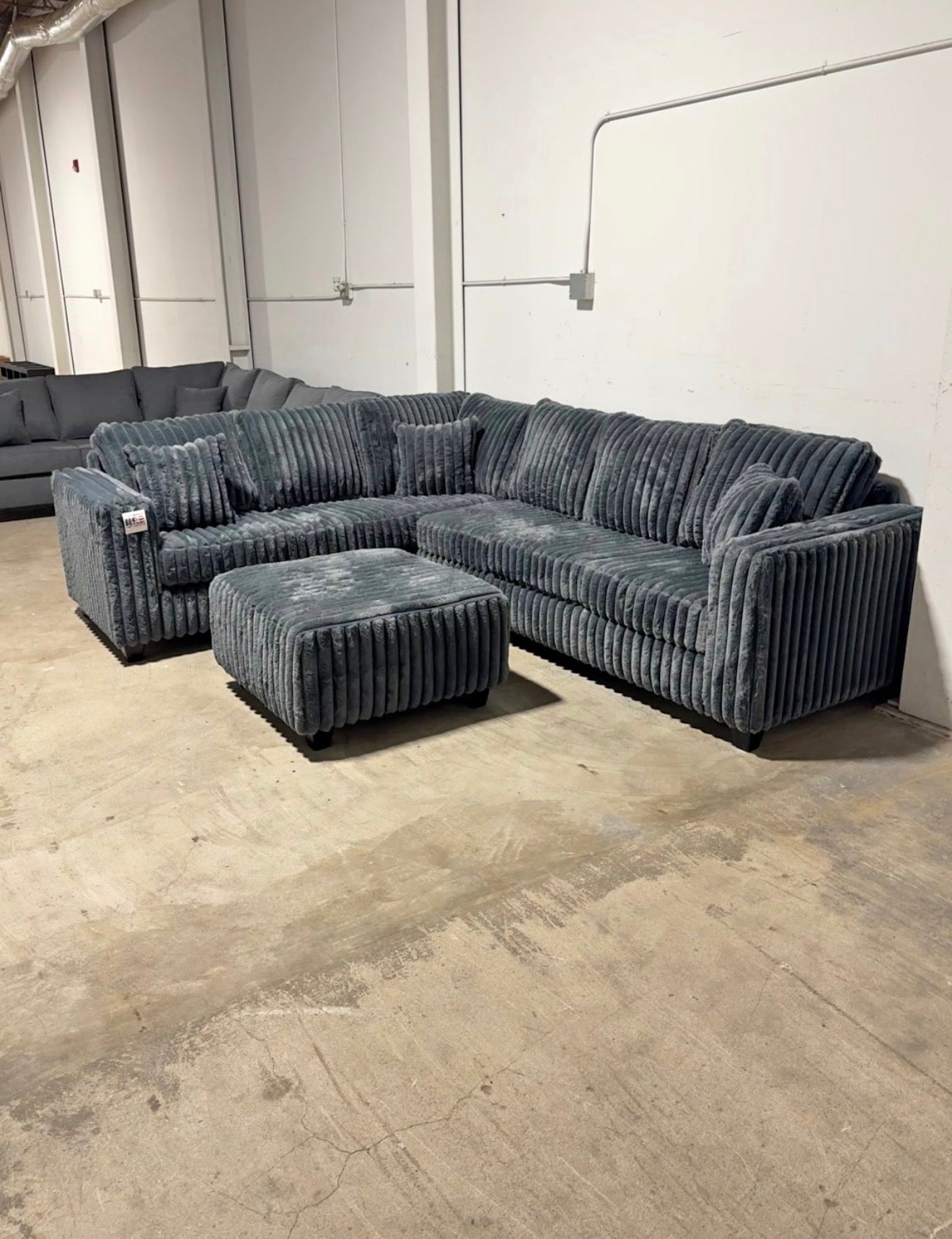 Sectional + FREE Ottoman