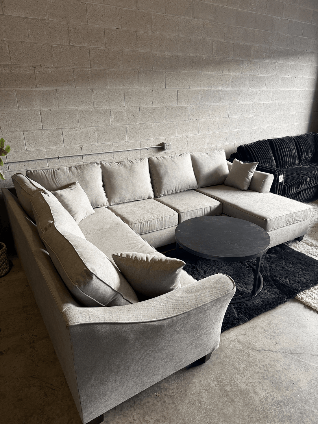 Lennox U-Shape Sectional